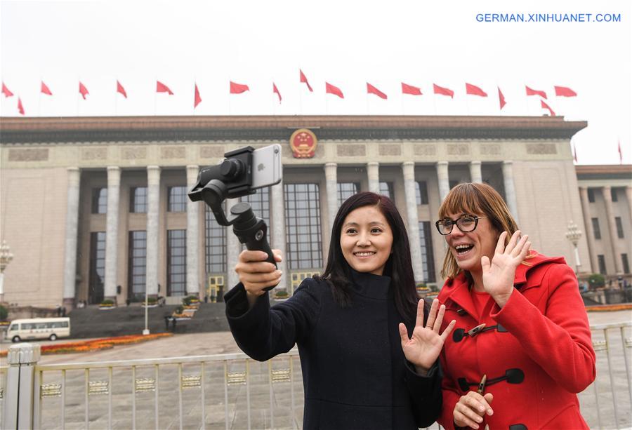 (CPC)CHINA-BEIJING-CPC NATIONAL CONGRESS-FOREIGN JOURNALISTS (CN)