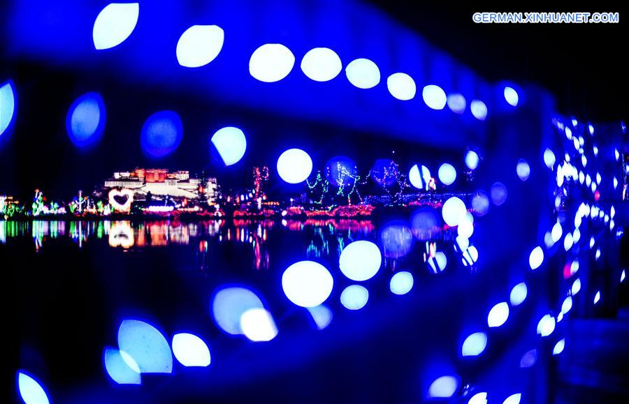 CHINA-LHASA-LIGHT FESTIVAL (CN)