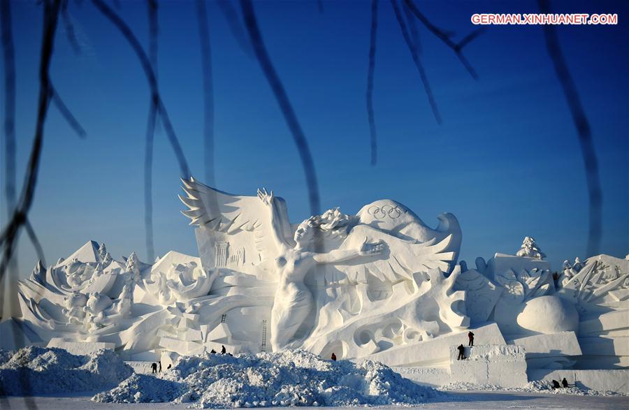 CHINA-HARBIN-ICE AND SNOW-SCULPTURE (CN)