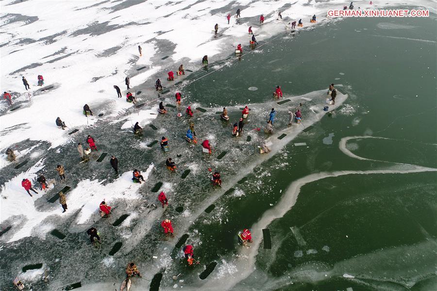 CHINA-HEBEI-TANGSHAN-WINTER FISHING (CN)