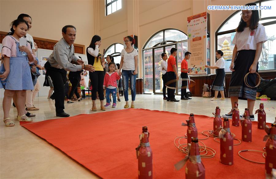 LAOS-VIENTIANE-HAPPY SPRING FESTIVAL