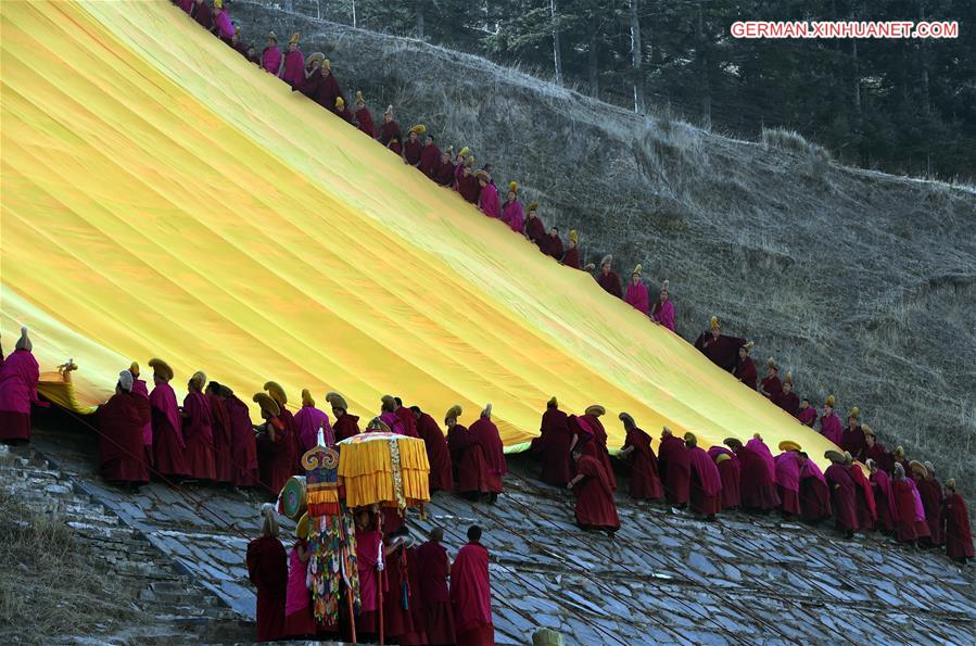 CHINA-GANSU-LABRANG MONASTERY-BUDDHIST RITUAL (CN)