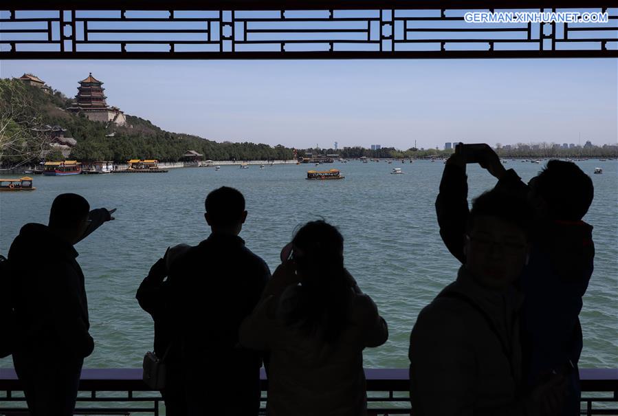 CHINA-BEIJING-SPRING-THE SUMMER PALACE (CN)