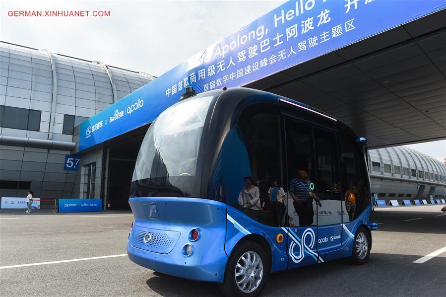 CHINA-FUZHOU-DIGITAL CHINA-DRIVERLESS BUS (CN)