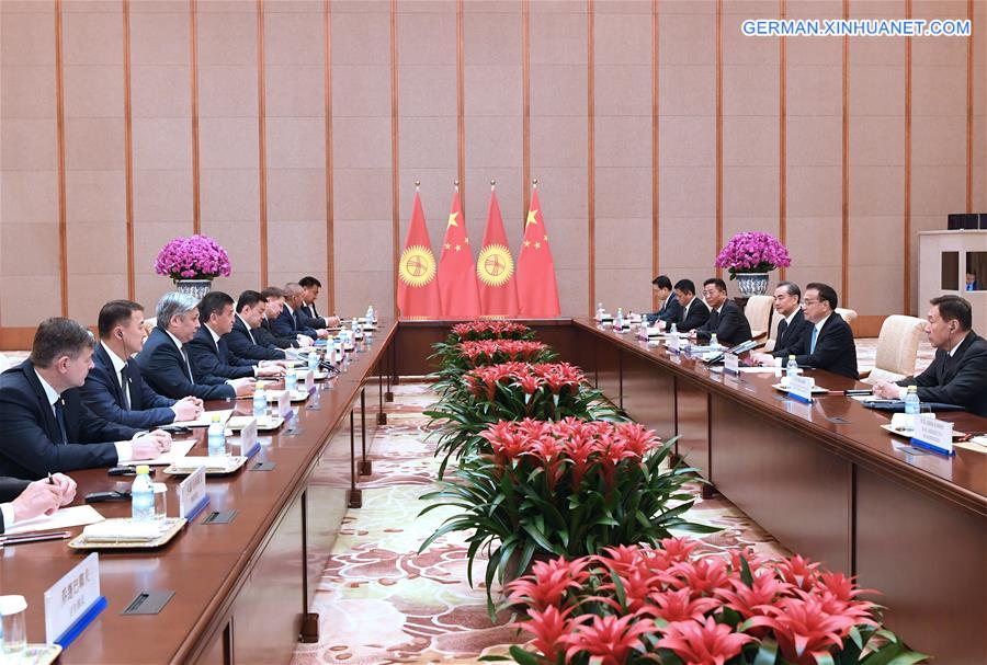 CHINA-BEIJING-LI KEQIANG-KYRGYZ PRESIDENT-MEETING (CN)