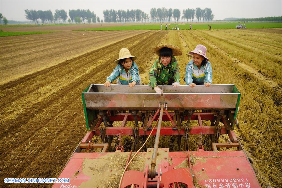 CHINA-TANGSHAN-CHILDREN-FARMING (CN)