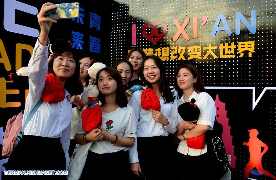 CHINA-XI'AN-COLLEGE STUDENTS-GRADUATION-CEREMONY (CN)
