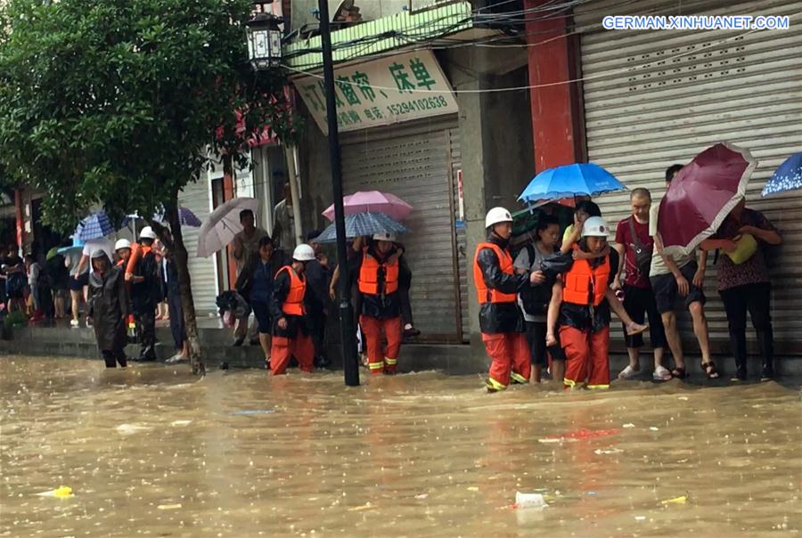 #CHINA-GANSU-HEAVY RAIN-EVACUATION (CN*)