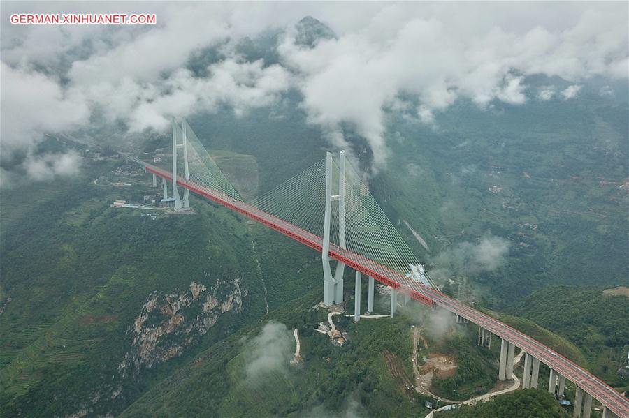 CHINA-GUIZHOU-BRIDGE-SCENERY (CN)