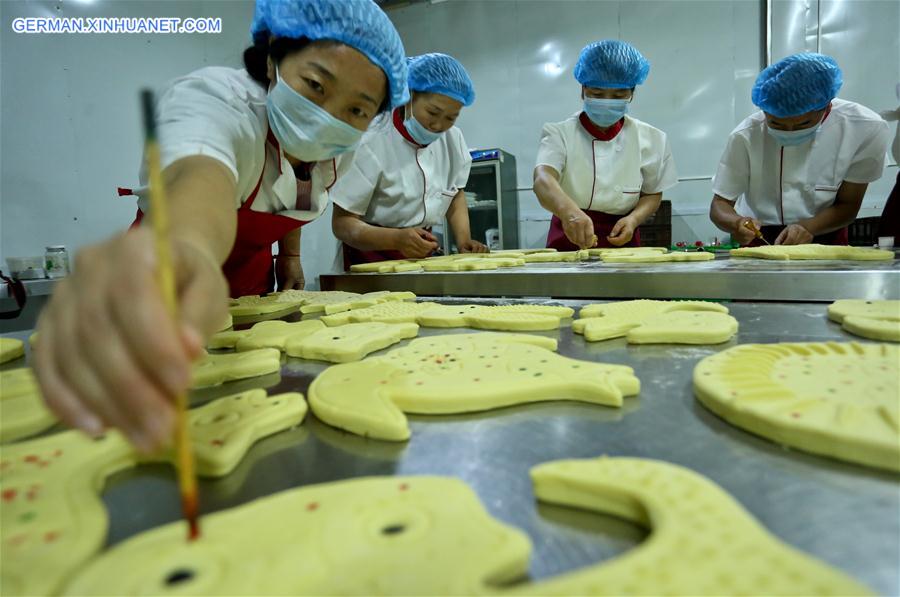 #CHINA-ZHANGYE-MID-AUTUMN FESTIVAL-MOON CAKE (CN)