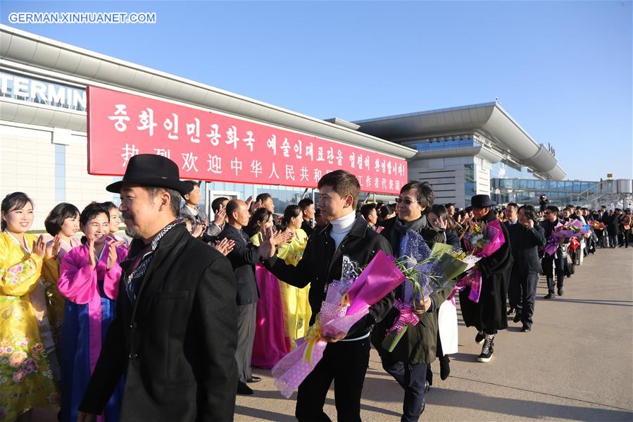 DPRK-PYONGYANG-CHINESE DELEGATION OF LITERARY AND ART WORKERS-VISIT
