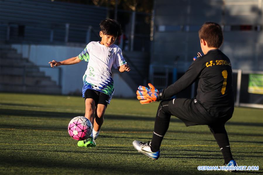 SPAIN-BARCELONA-CHINA-YOUNG FOOTBALL PLAYER