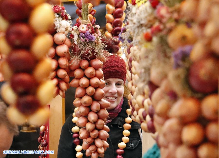 SWITZERLAND-BERN-ONION MARKET-FESTIVAL