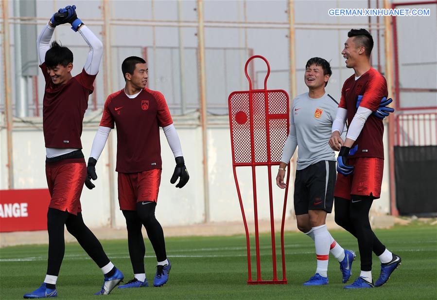 (SP)UAE-ABU DHABI-FOOTBALL-AFC-ASIAN CUP-CHINA-TRANING