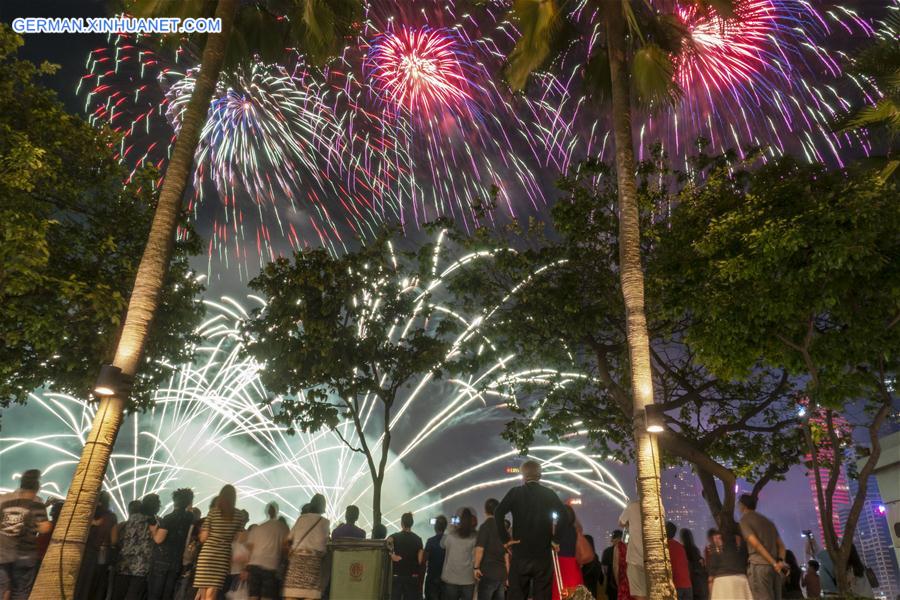 SINGAPORE-FIREWORKS SHOW-LUNAR NEW YEAR
