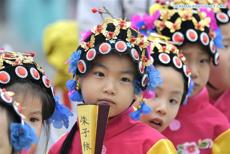 #CHINA-TRADITIONAL CHINESE OPERA-CHILDREN'S DAY (CN)
