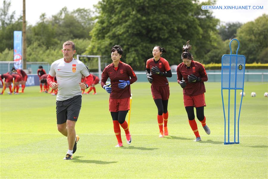 (SP)FRANCE-FOUGERES-2019 FIFA WOMEN'S WORLD CUP-CHINA-TRAINING SESSION