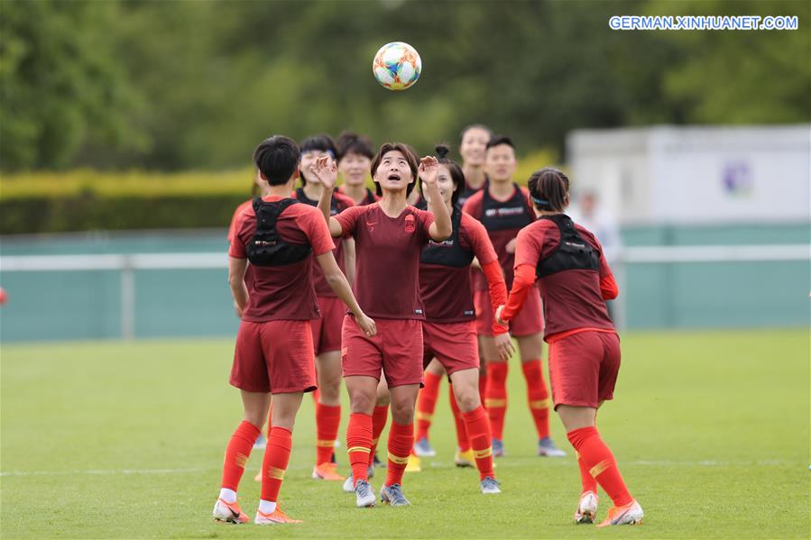 (SP)FRANCE-FOUGERES-2019 FIFA WOMEN'S WORLD CUP-CHINA-TRAINING SESSION