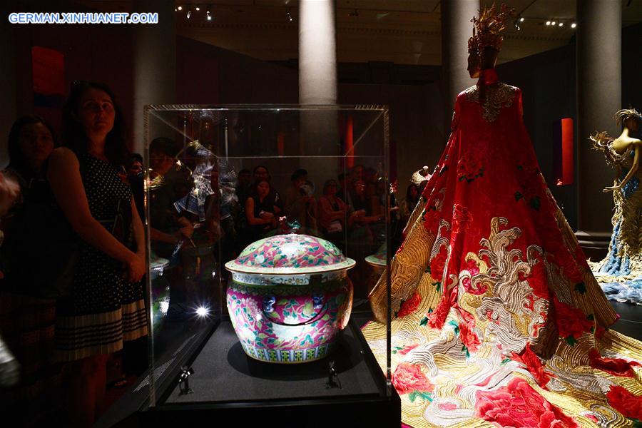 SINGAPORE-CHINESE ART AND COUTURE-EXHIBITION-MEDIA PREVIEW