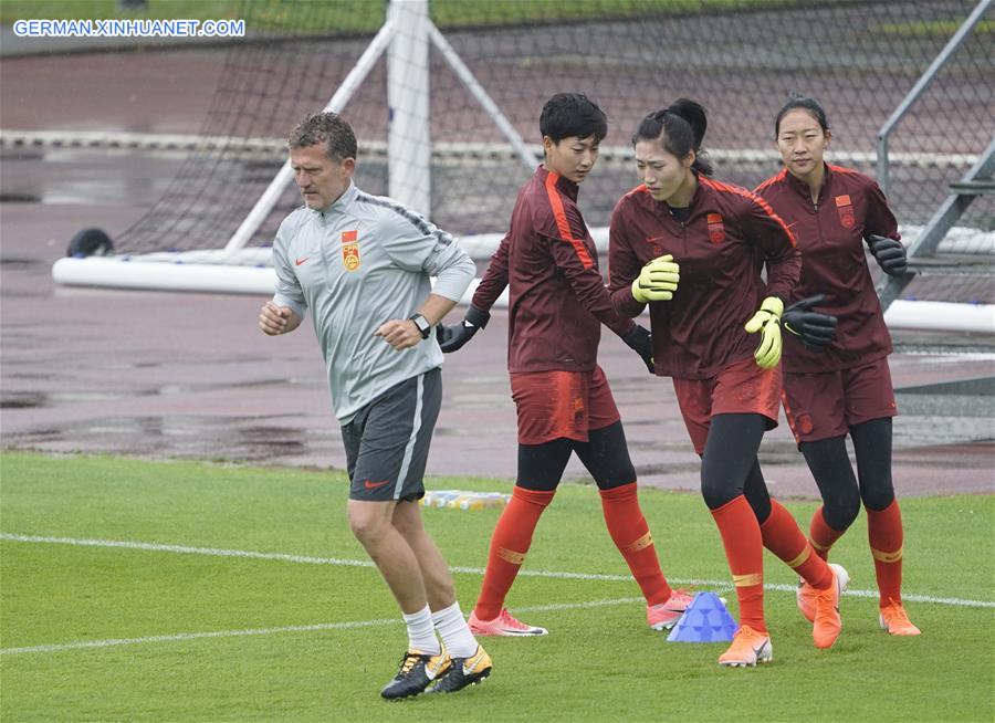 (SP)FRANCE-LE HAVRE-2019 FIFA WOMEN'S WORLD CUP-ROUND OF 16-CHINA-TRAINING SESSION