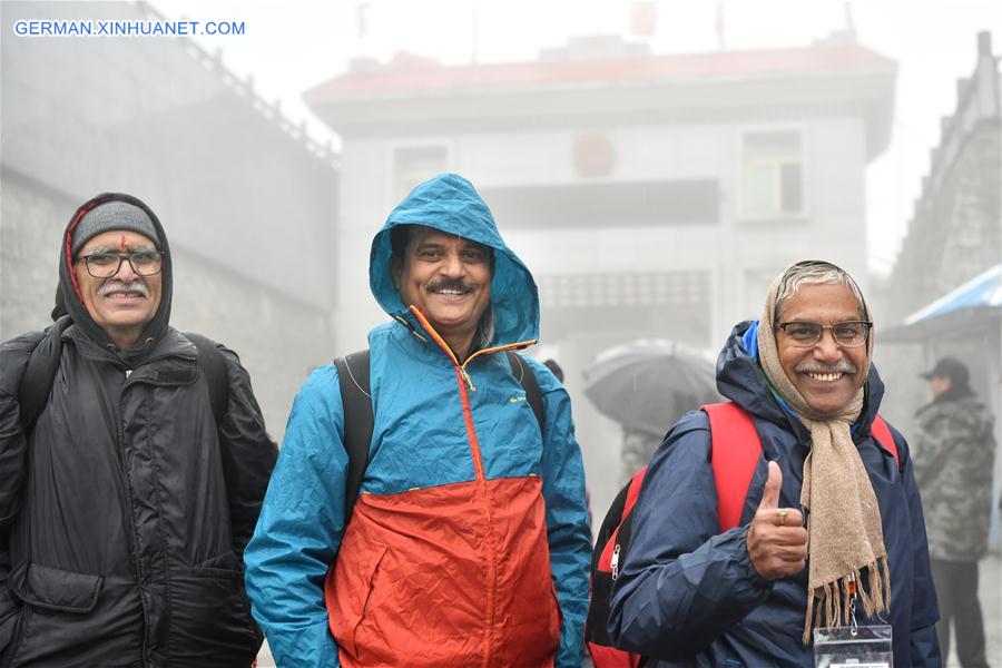 CHINA-TIBET-NATHU LA PASS-INDIAN PILGRIMS (CN)