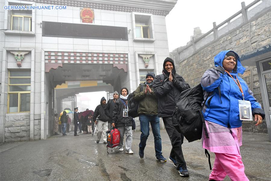 CHINA-TIBET-NATHU LA PASS-INDIAN PILGRIMS (CN)