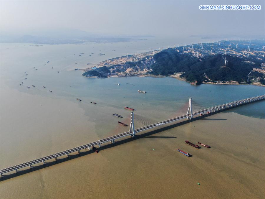 CHINA-JIANGXI-POYANG LAKE-BRIDGE-OPENING (CN)