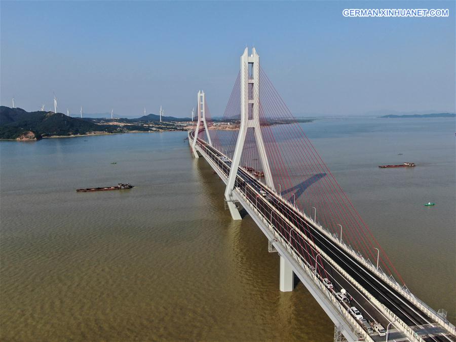 CHINA-JIANGXI-POYANG LAKE-BRIDGE-OPENING (CN)