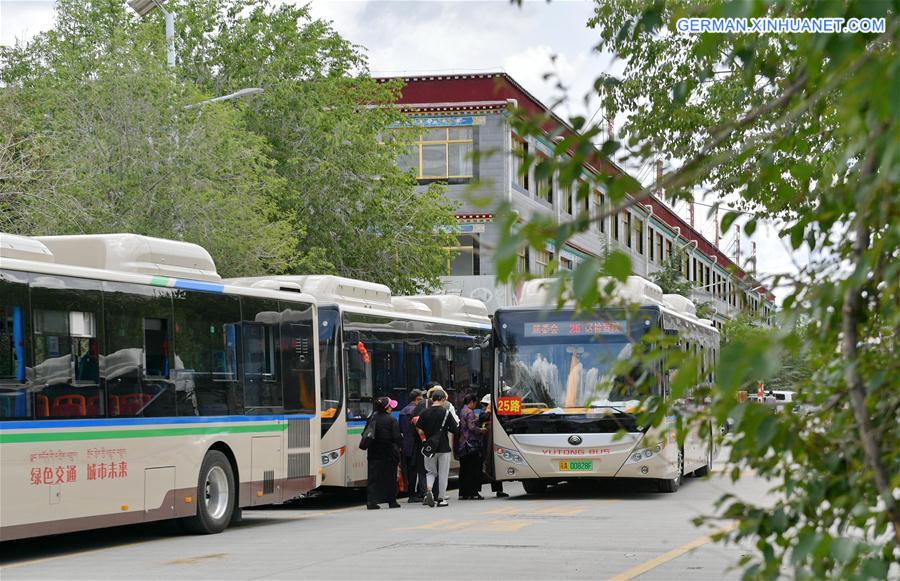 CHINA-TIBET-LHASA-NEW-ENERGY BUS-GO GREEN (CN)