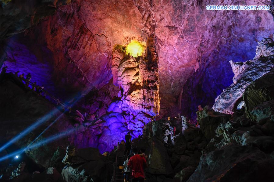 CHINA-ZHEJIANG-TONGLU-KARST CAVE-SCENERY (CN)