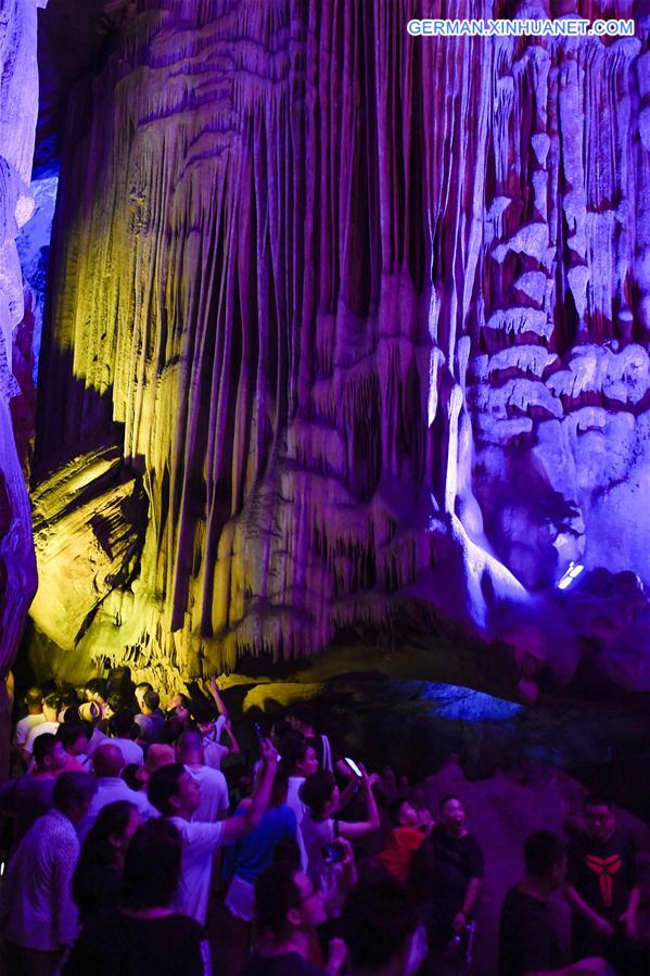 CHINA-ZHEJIANG-TONGLU-KARST CAVE-SCENERY (CN)