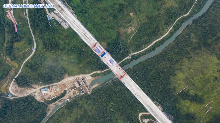 CHINA-GUIZHOU-PINGTANG BRIDGE-CONSTRUCTION-CLOSURE (CN)