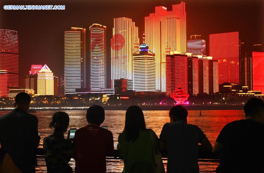 CHINA-QINGDAO-NATIONAL DAY-LIGHT SHOW (CN)