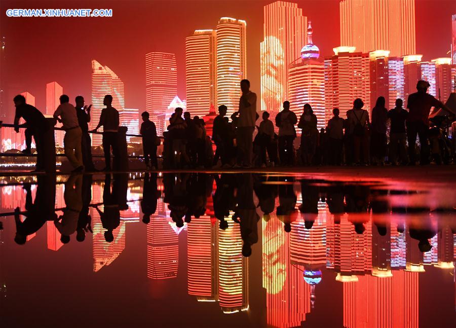 CHINA-QINGDAO-NATIONAL DAY-LIGHT SHOW (CN)