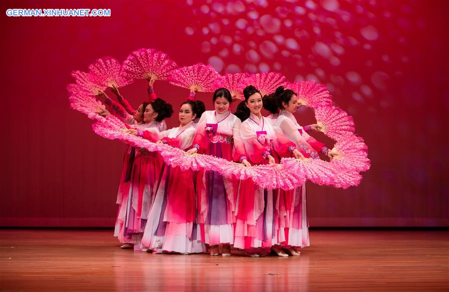 U.S.-TEXAS-DALLAS-CHINESE FOLK DANCE