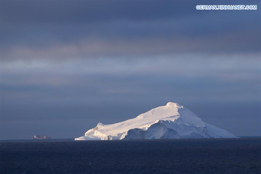 (EyesonSci) CHINA-XUELONG 2-ANTARCTIC RESEARCH EXPEDITION-FLOATING ICE AREA (CN)