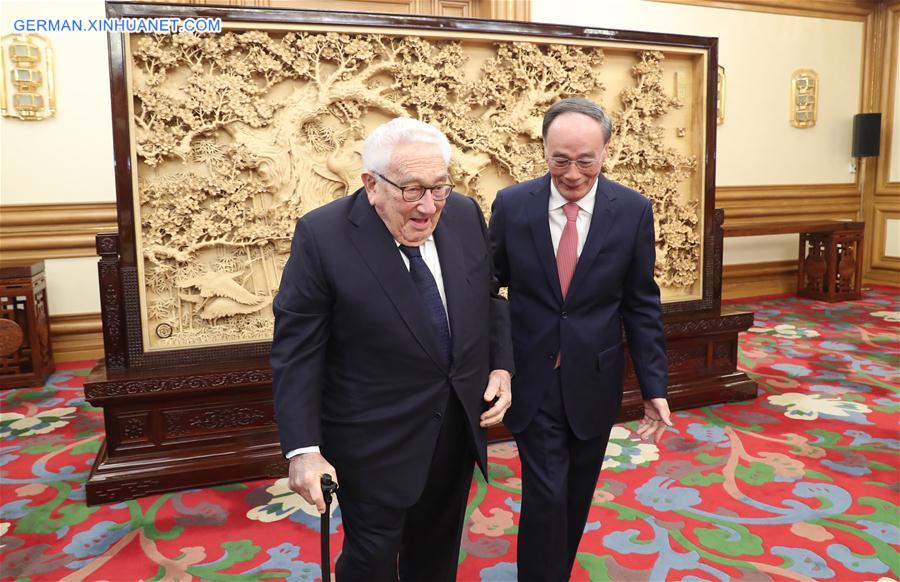 Wang Qishan trifft Henry Kissinger in Beijing Xinhua german