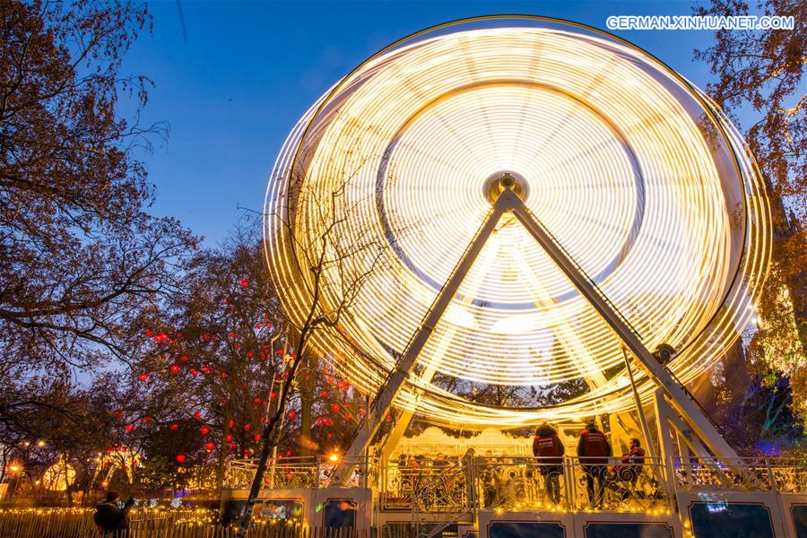 AUSTRIA-VIENNA-CHRISTMAS MARKET