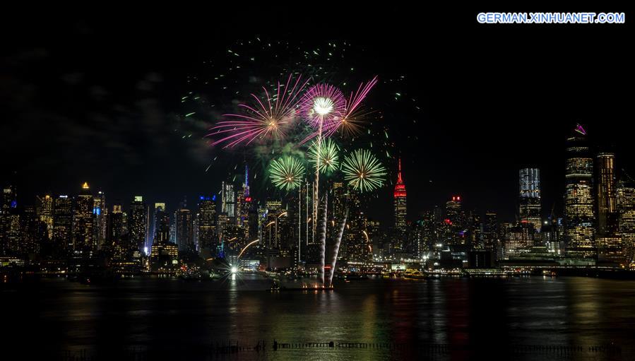 U.S.-NEW YORK-CHINA-LUNAR NEW YEAR-FIREWORKS