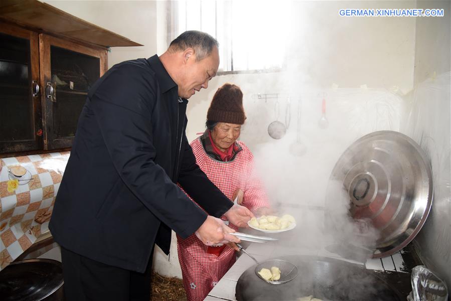 CHINA-SHANDONG-RIZHAO-LUNAR NEW YEAR EVE-MEAL (CN)