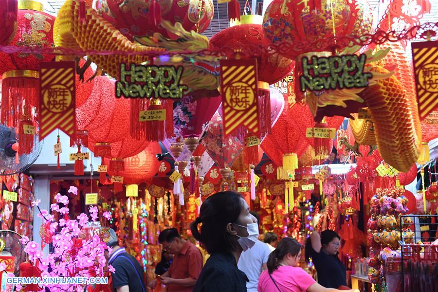 SINGAPORE-CHINESE LUNAR NEW YEAR-MARKET