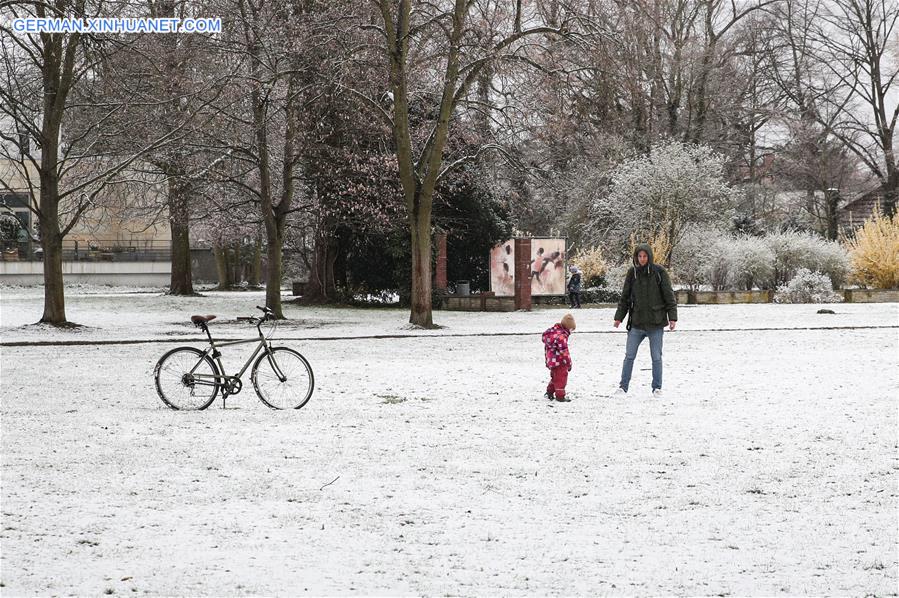 GERMANY-BERLIN-SNOW
