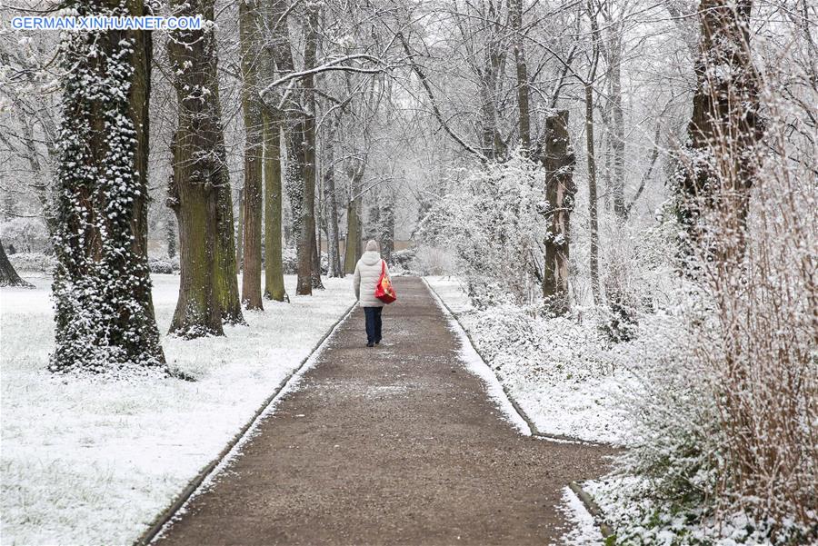 GERMANY-BERLIN-SNOW