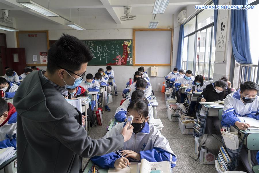 CHINA-SICHUAN-SENIOR HIGH STUDENT-RETURN TO SCHOOL (CN)