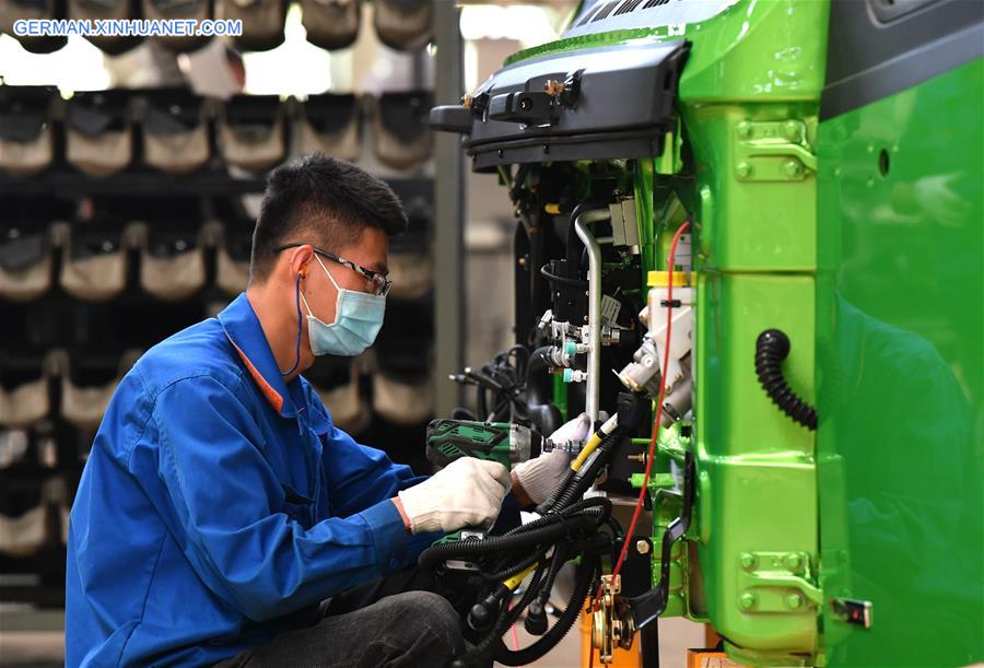 CHINA-SHAANXI-HEAVY-DUTY TRUCKS-PRODUCTION-RESUMPTION(CN)