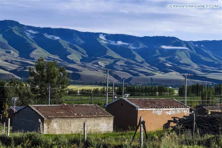 CHINA-XINJIANG-TEKES-LAKE-SCENERY(CN)