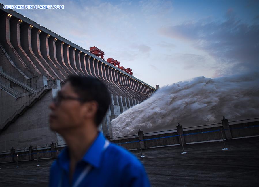 CHINA-HUBEI-YANGTZE RIVER-THREE GORGES DAM-FLOODWATER-DISCHARGE (CN)