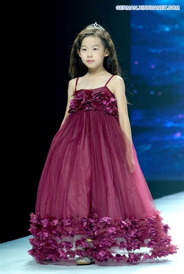 CHINA-ZHEJIANG-HANGZHOU-KIDS-FASHION WEEK (CN)