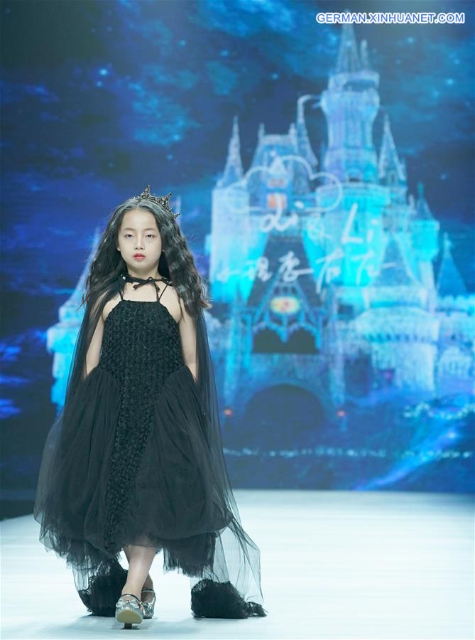 CHINA-ZHEJIANG-HANGZHOU-KIDS-FASHION WEEK (CN)