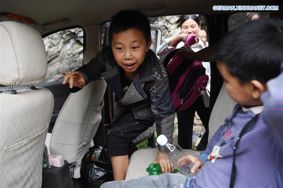 CHINA-GANSU-LONGNAN-FLOOD-LANDSLIDE-STUDENTS-SAFETY (CN)